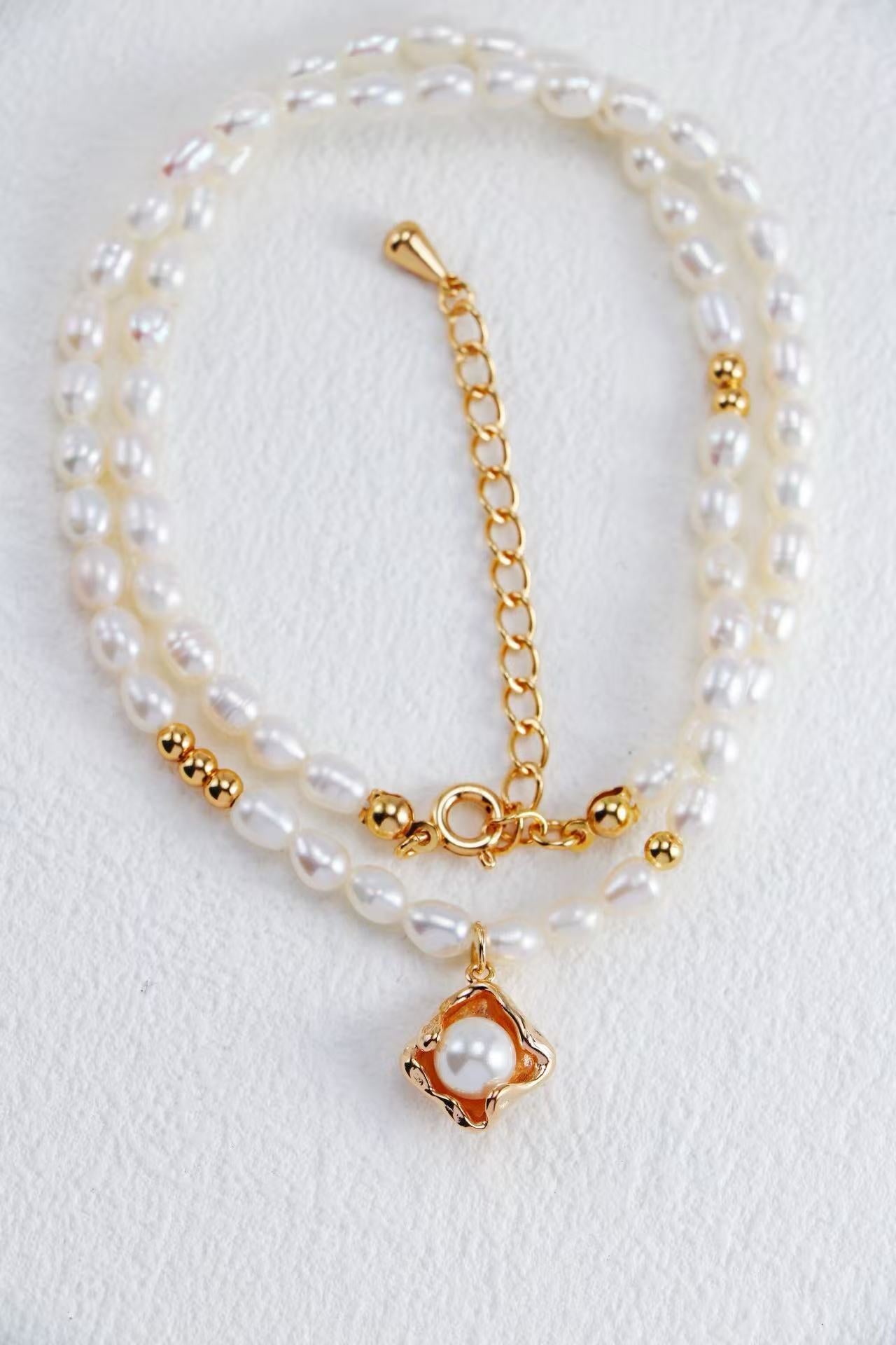 Collier perle naturelle doré monté sur chaîne en argent S925 – bijou Éclat Royal - MeiPerle